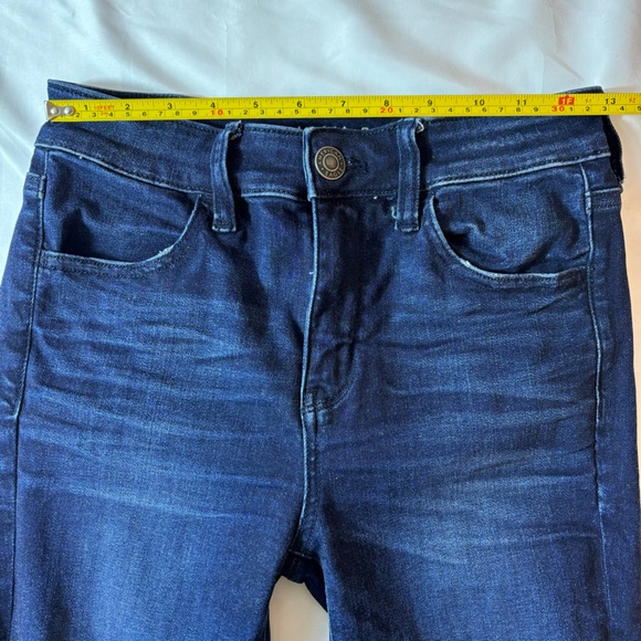 American Eagle AE Jeans Hi-Rise Jeggings Distressed Knees Blue Jeans Size 4S - Picture 9 of 14